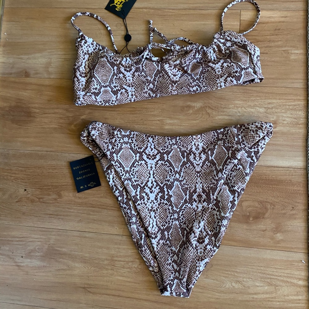 Skatie swim